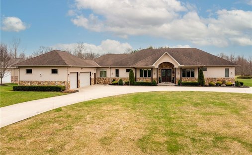 House in Medina, Ohio, United States 1
