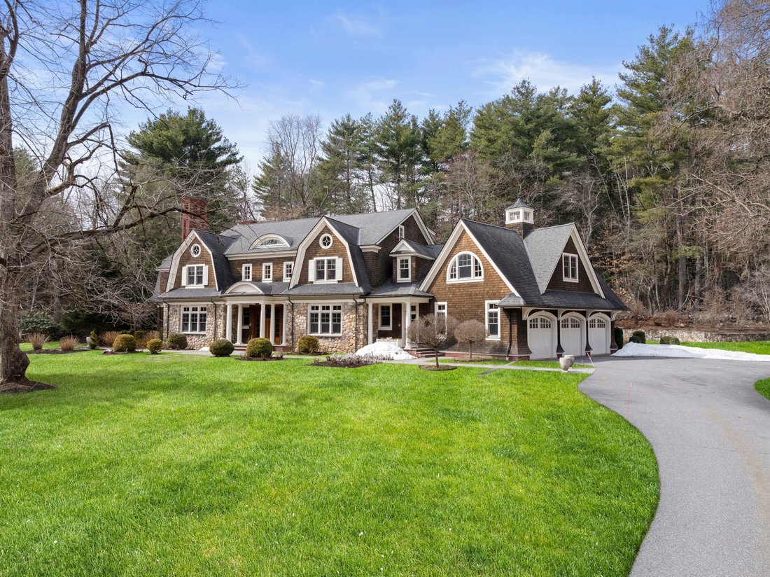 House in Weston, Massachusetts, United States 2 - 17470628