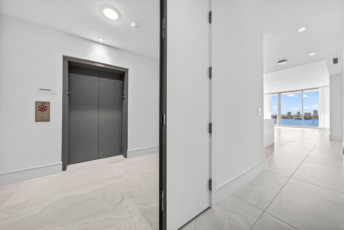 Condo in Lake Park, Florida, United States 5 - 17470857