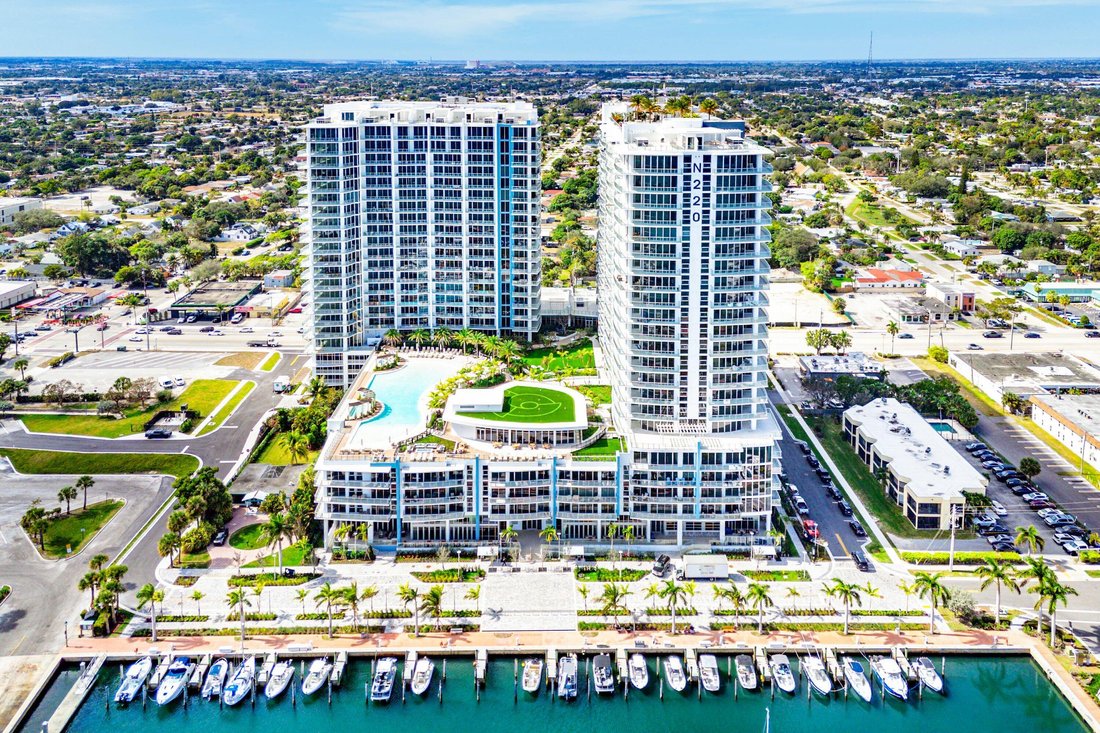 Condo in Lake Park, Florida, United States 2 - 17470857