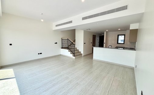 Townhouse in Al Muraqqabat, Dubai, United Arab Emirates 1