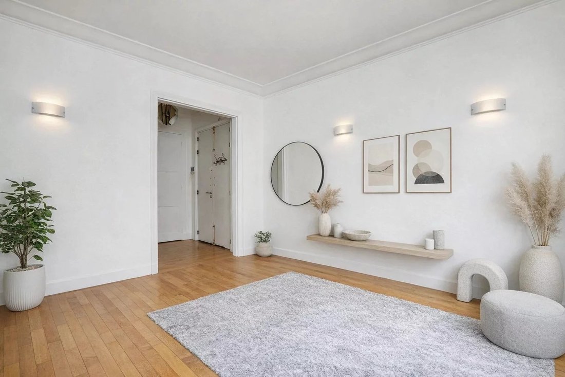 Apartment in Muette Nord, Paris 16e Arrondissement, Paris 1 - 17471938