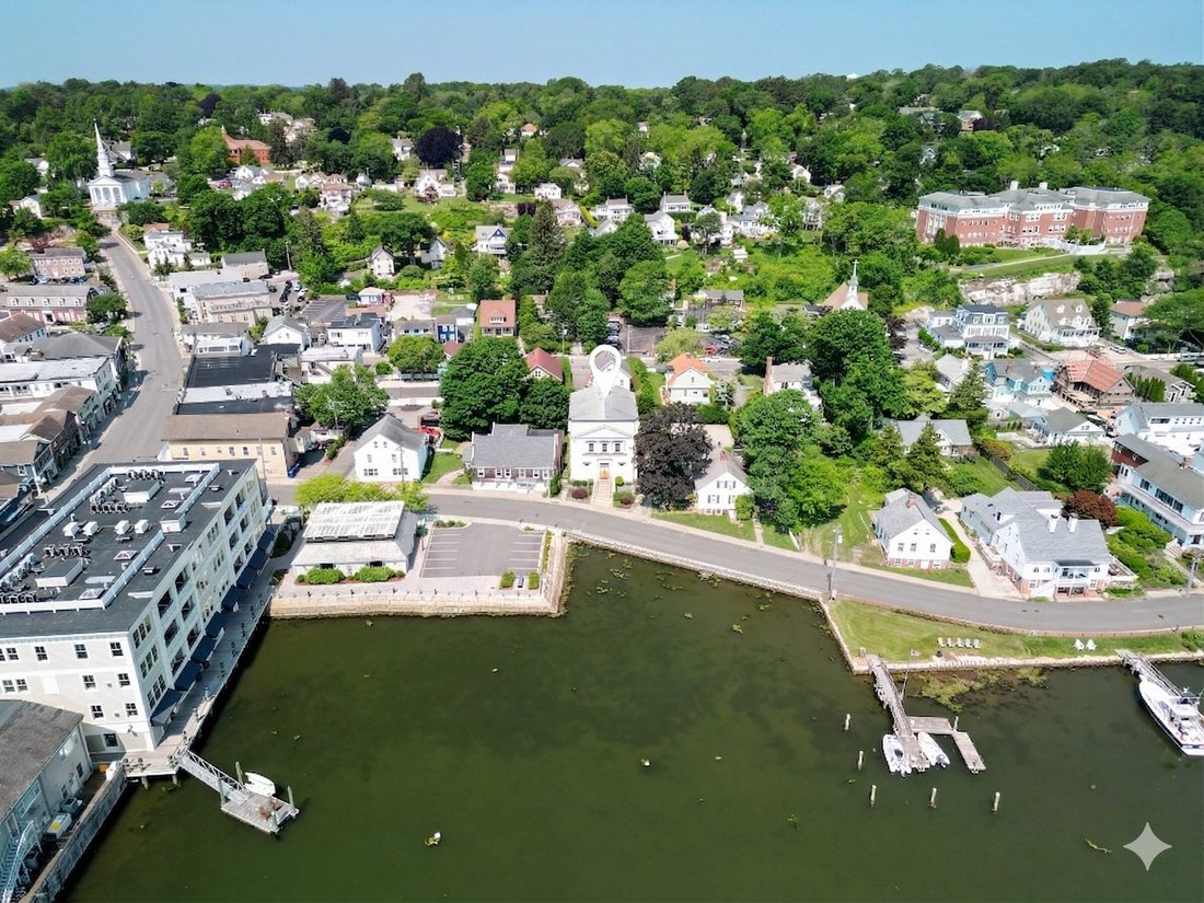 House in Groton, Connecticut, United States 1 - 17472449