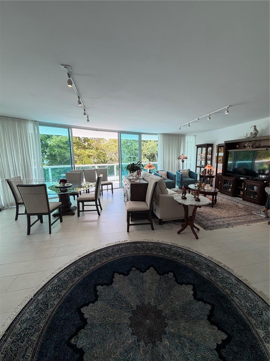 Condo in Miami, Florida, United States 1 - 17470672