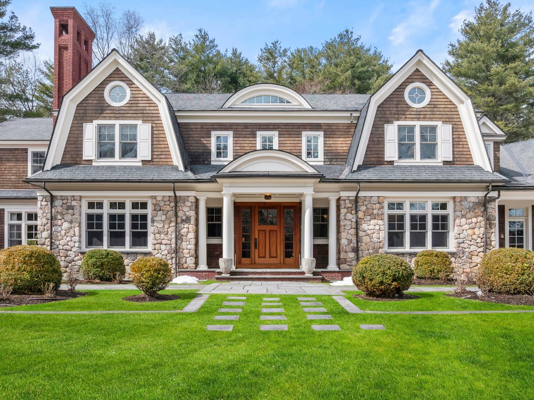 House in Weston, Massachusetts, United States 3 - 17470628