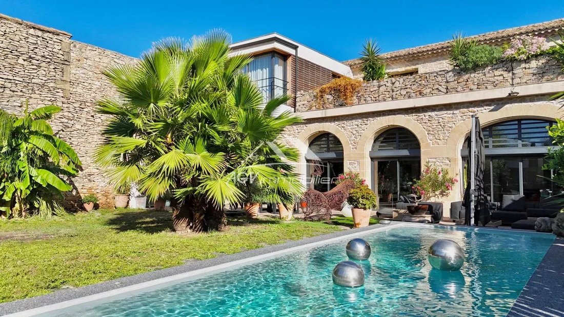 Estate in Capouchiné, Nimes, France 1 - 17470544