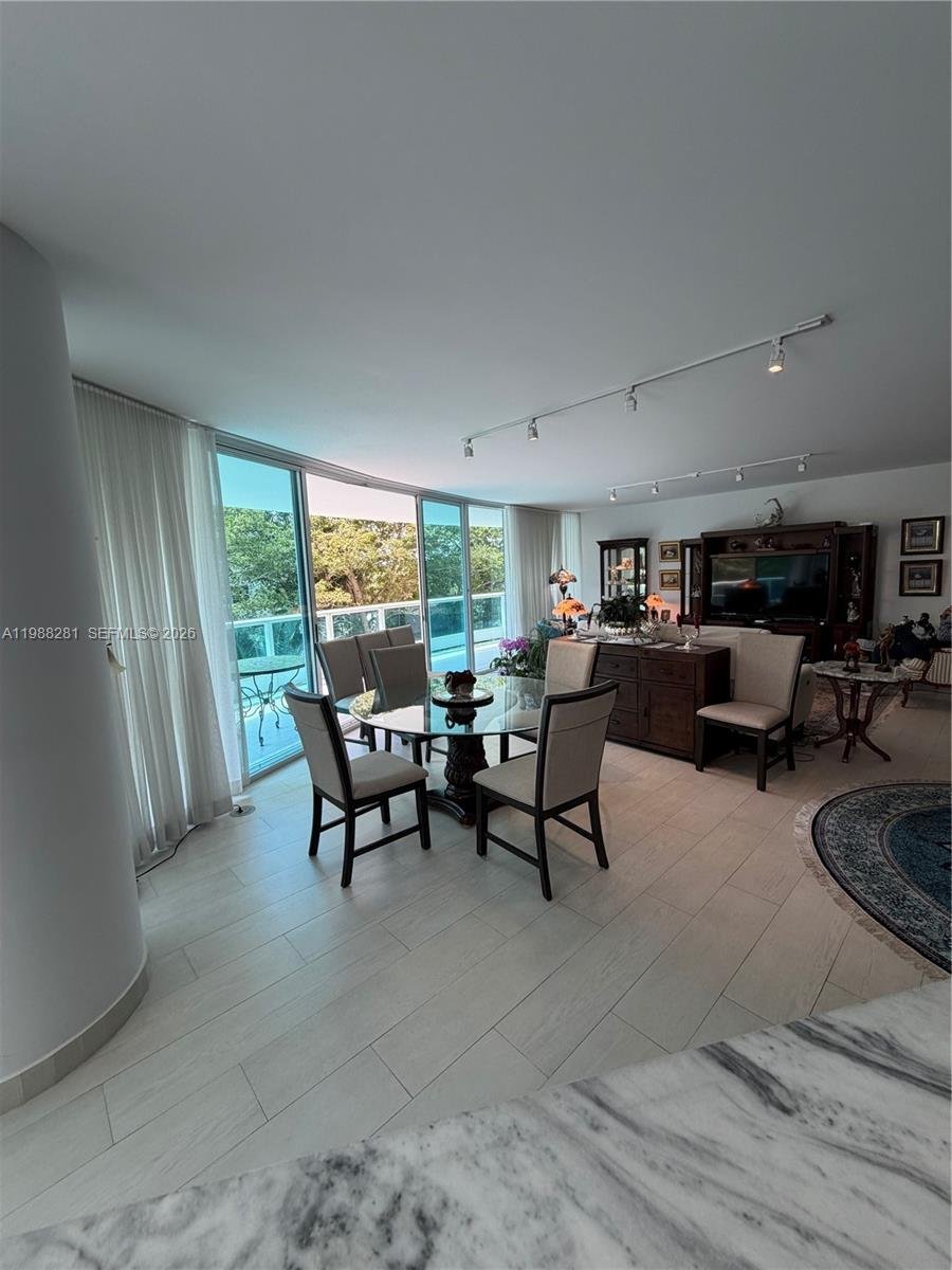 Condo in Miami, Florida, United States 5 - 17470672