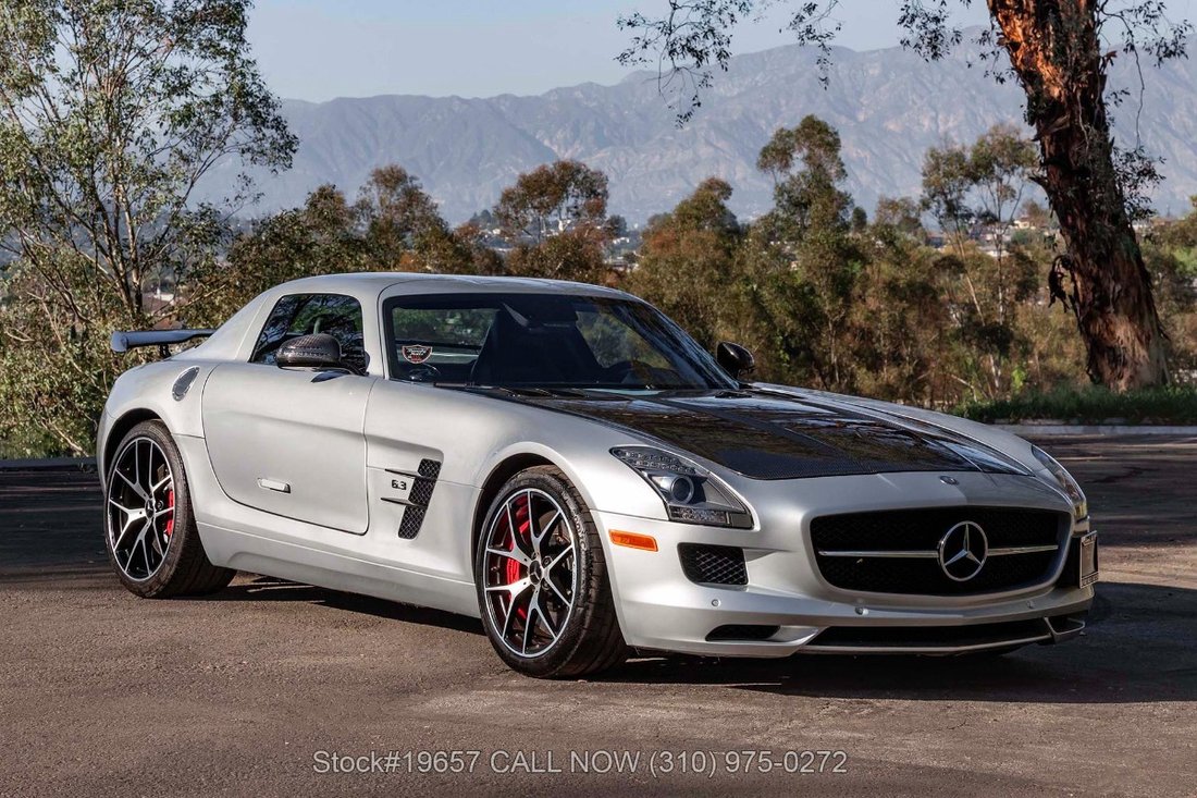 Mercedes-Benz SLS in Los Angeles, CA 3 - 17472003