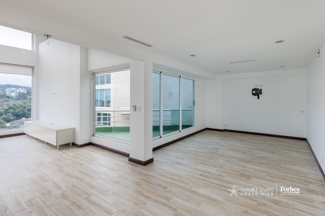 Penthouse in San Rafael, San José Province, Costa Rica 4 - 17473868