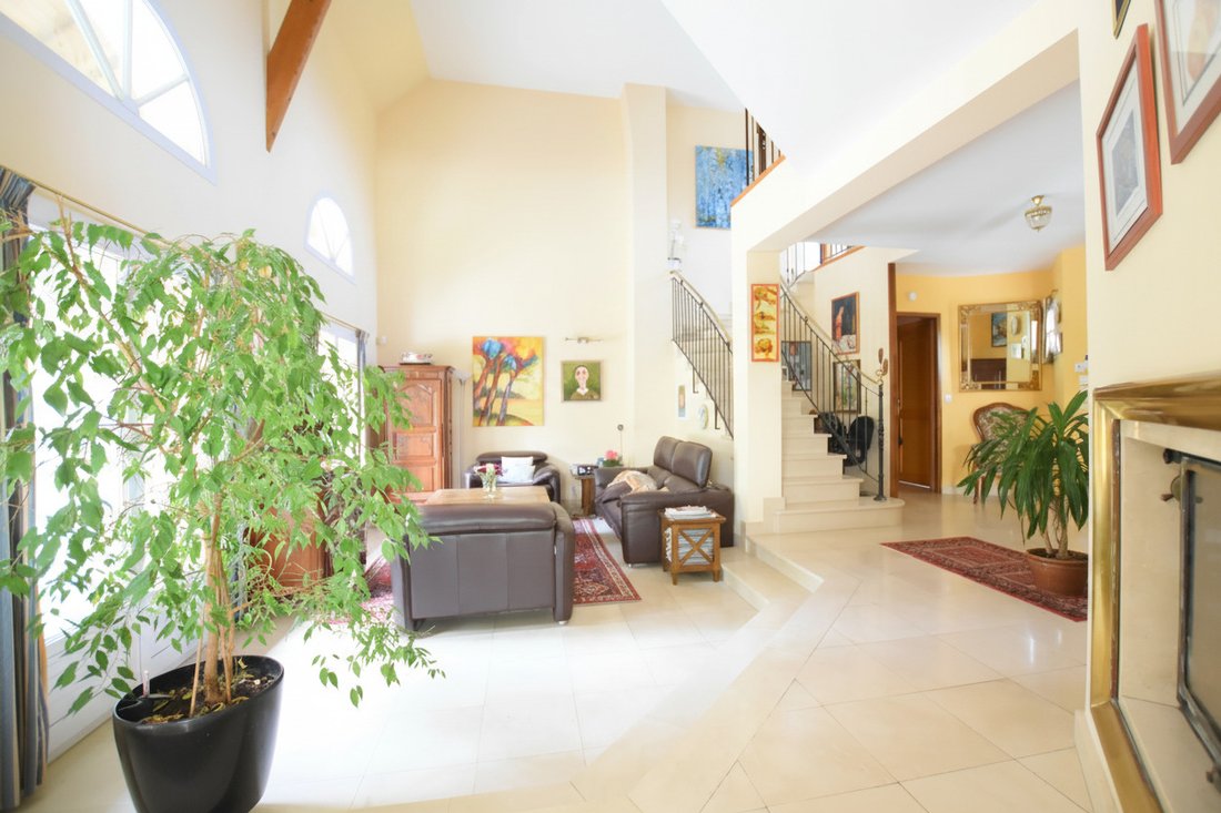 House in Levis-Saint-Nom, Ile-de-France, France 5 - 17473727