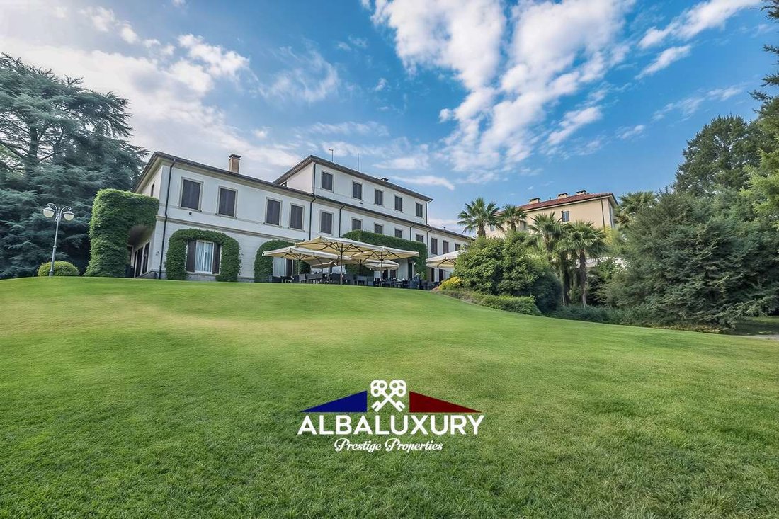 Villa in Figino Serenza, Lombardy, Italy 5 - 17473922