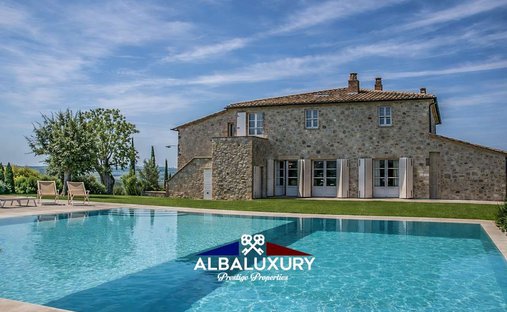 Villa in San Casciano dei Bagni, Tuscany, Italy 1