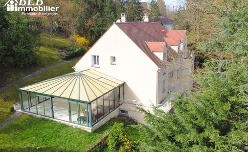 House in Levis-Saint-Nom, Ile-de-France, France 1