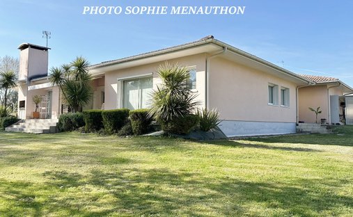 House in Saint Vincent, Dax, France 1