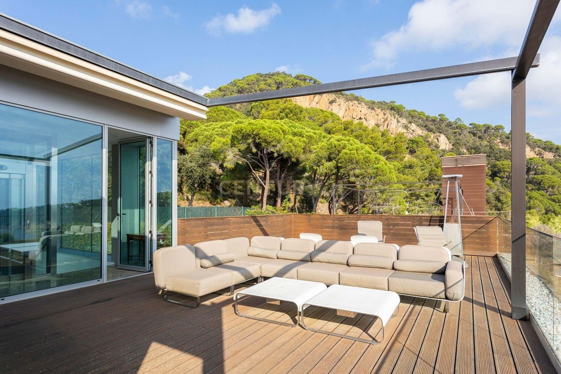 Villa in Sant Feliu de Guixols, Catalonia, Spain 3 - 17473911