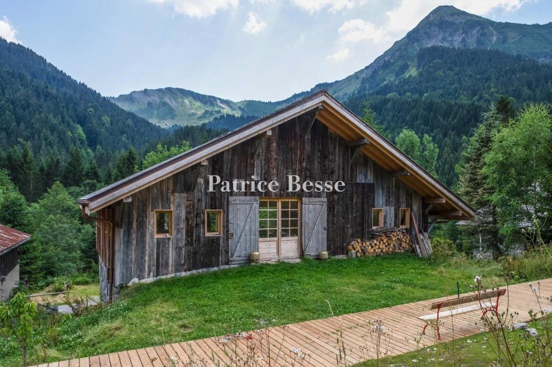 Chalet in Morzine, Auvergne-Rhône-Alpes, France 1 - 17474073