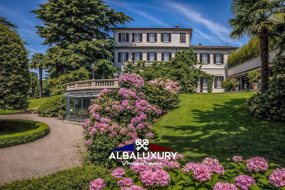 Villa in Figino Serenza, Lombardy, Italy 1 - 17473922
