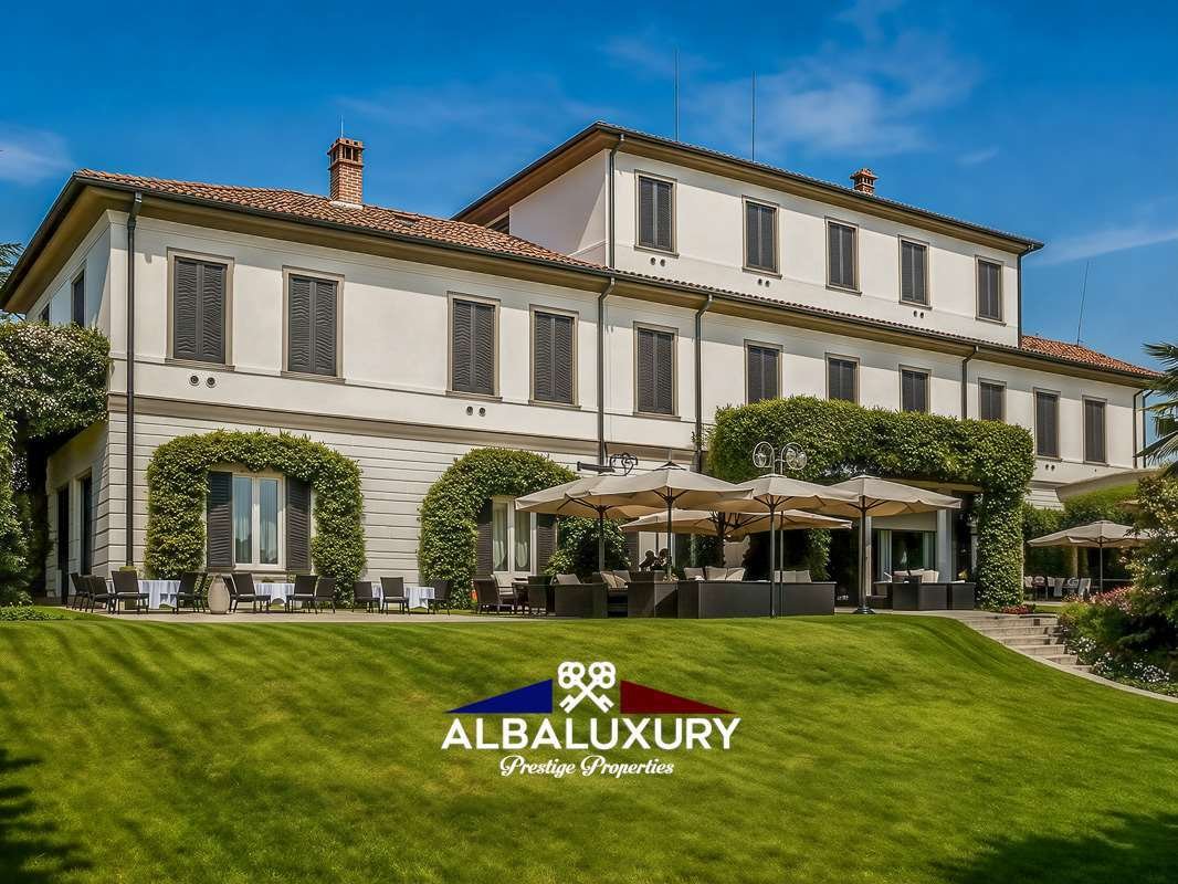 Villa in Figino Serenza, Lombardy, Italy 2 - 17473922