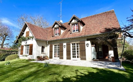 Maison à Cély, Île-de-France, France 1