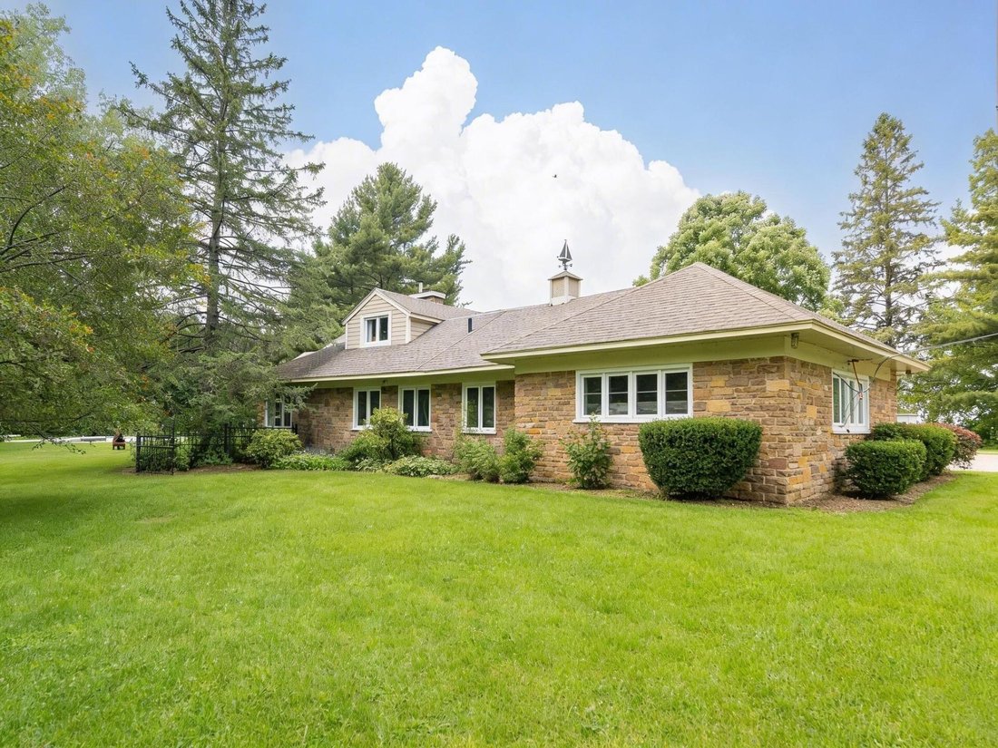 House in Hudson, Quebec, Canada 4 - 17475241
