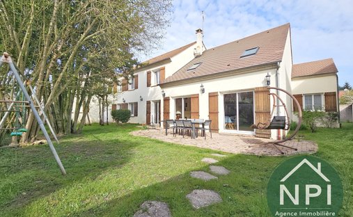 House in Centre Nord, Vaux-le-Penil, France 1
