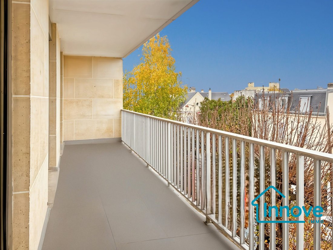 Apartment in Domaine National du Château, Versailles, France 2 - 16553088