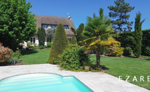 19th Century Château With 4,34 Hectare Wooded Park Swimming Pool Burgundy, Near Beaune