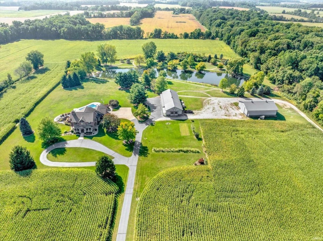 House in Lakeville, Indiana, United States 1 - 17475082