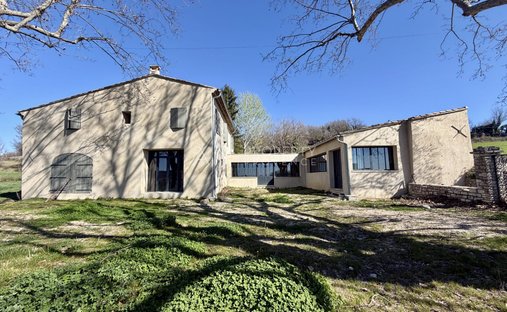 Country House in Caseneuve, Provence-Alpes-Côte d'Azur, France 1