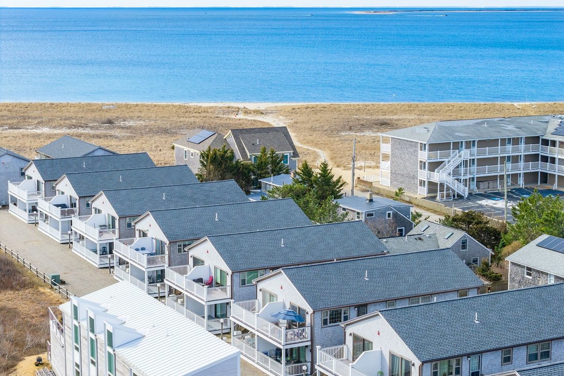 Condo in Provincetown, Massachusetts, United States 1 - 17353710