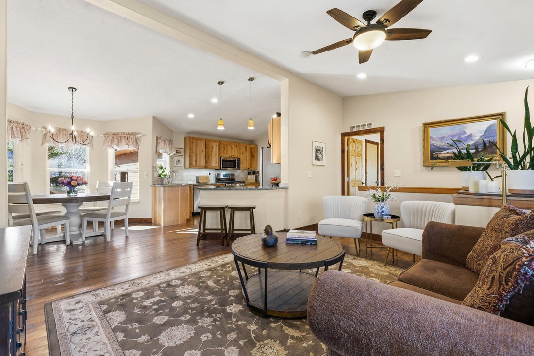Oak Creek, Colorado, United States 1 - 17074528