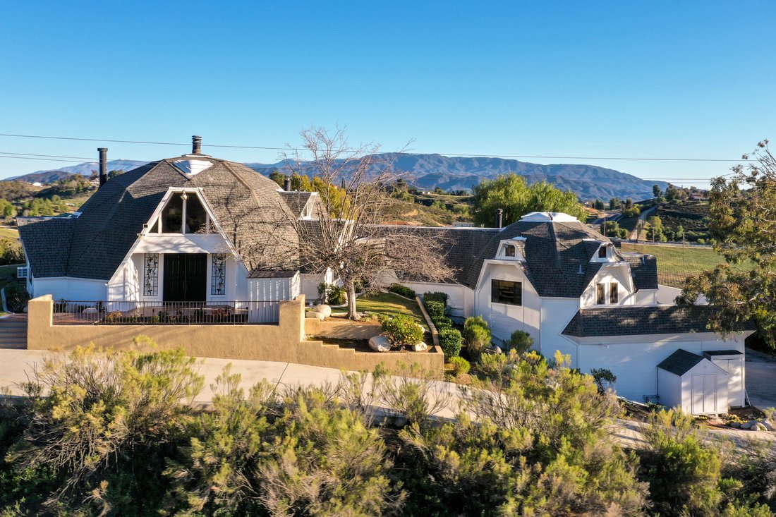 Temecula, California, United States 1 - 17475811