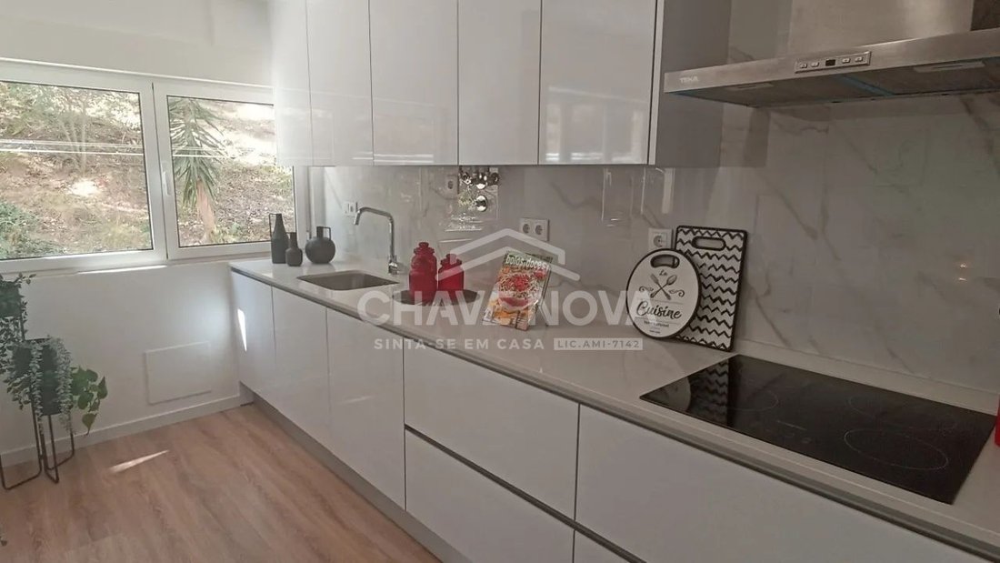 Apartment in Avenidas Novas, Lisbon, Portugal 1 - 17476111