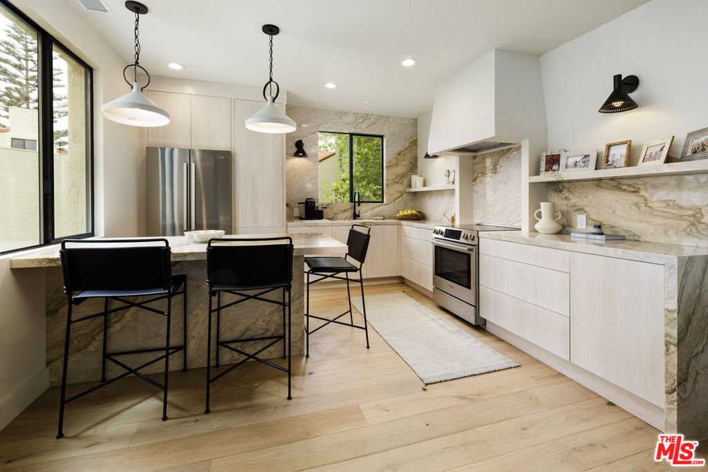 Condo in Montecito, California, United States 2 - 17350039