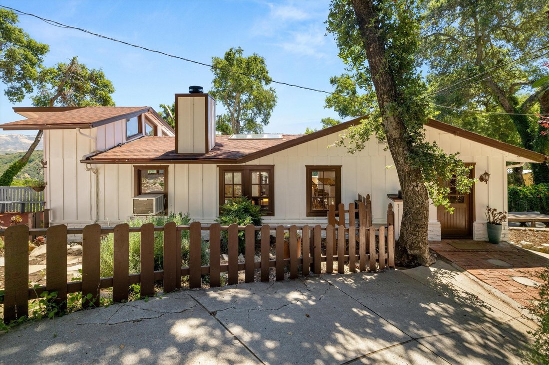 Santa Barbara, California, United States 1 - 17475926