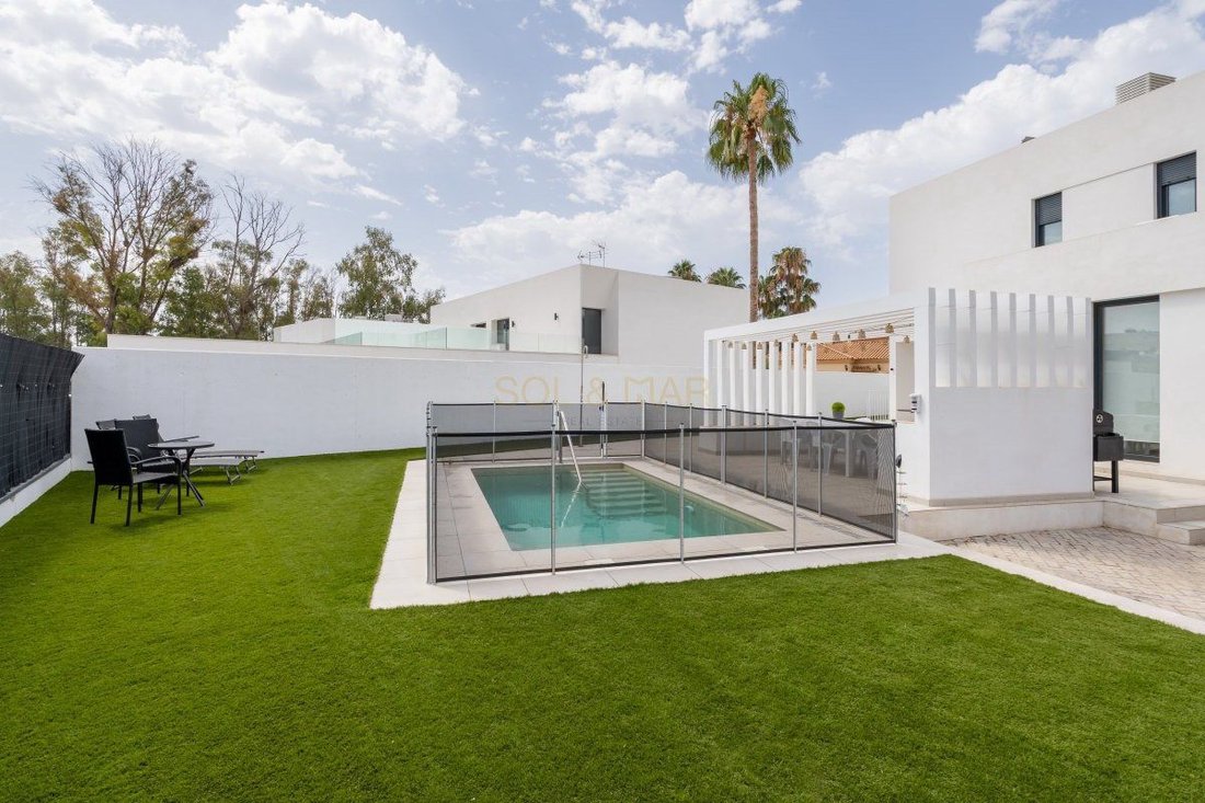 Villa in Torremolinos, Andalusia, Spain 3 - 17476044