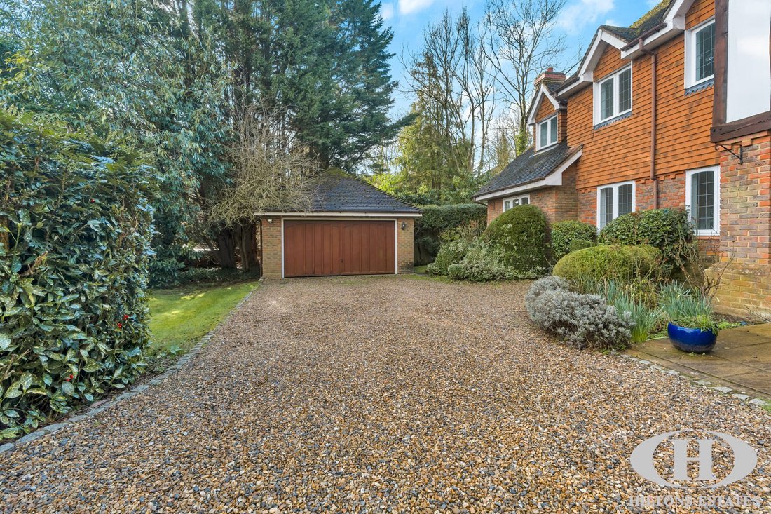 House in Gerrards Cross, England 2 - 17476020