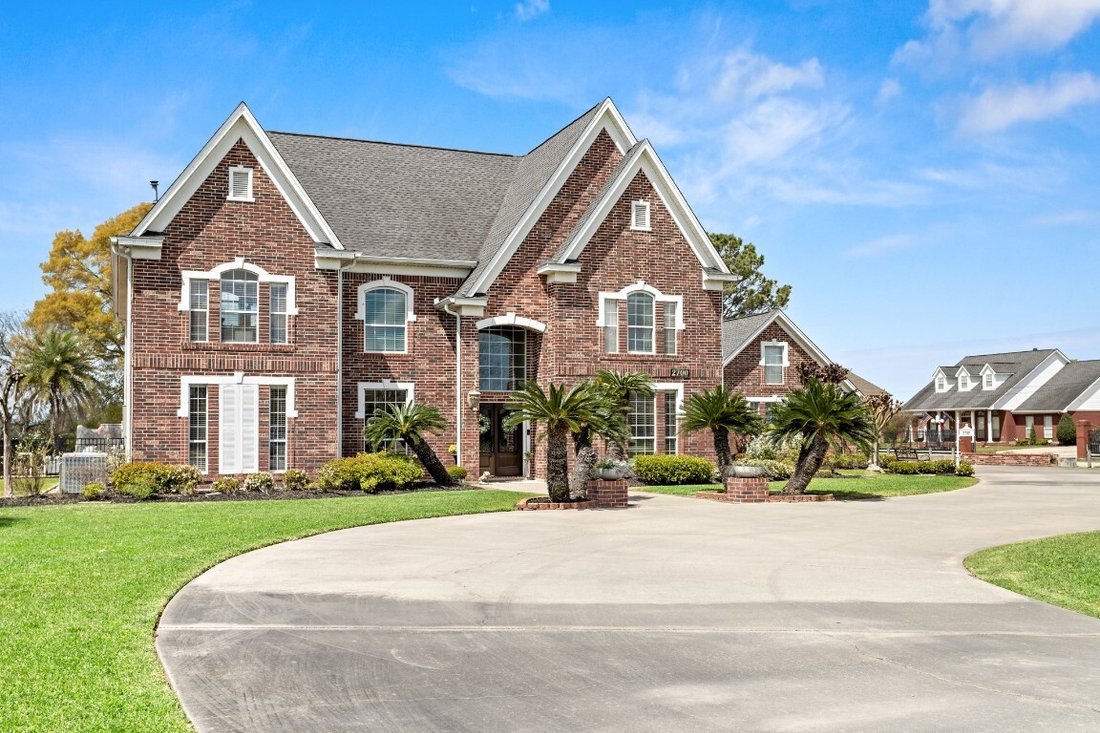 House in Central Gardens, Texas, United States 3 - 17475977