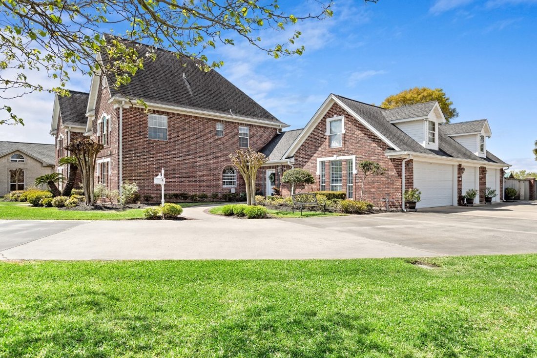 House in Central Gardens, Texas, United States 2 - 17475977
