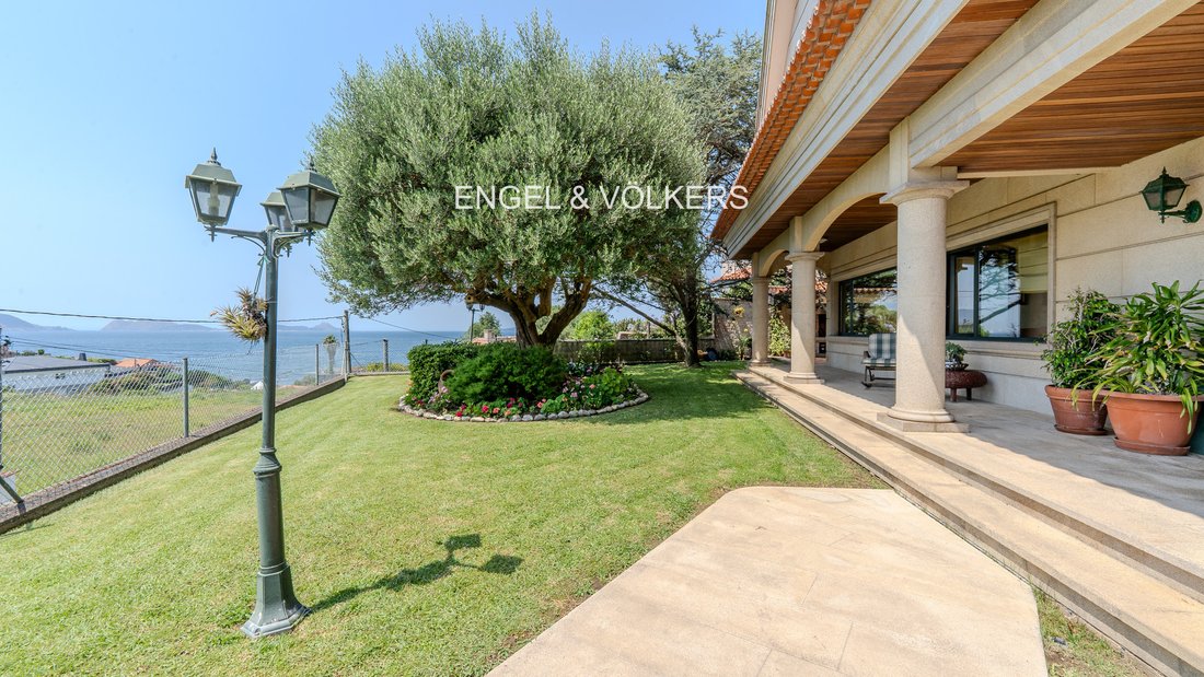Villa in Saians, Vigo, Spain 1 - 17477100