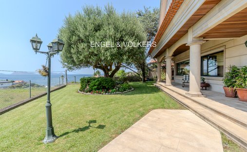 Villa in Saians, Vigo, Spain 1