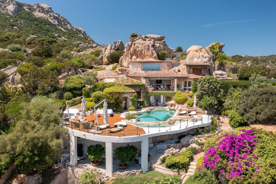 Villa in Marina di Porto Cervo, Porto Cervo, Italy 1 - 17436630