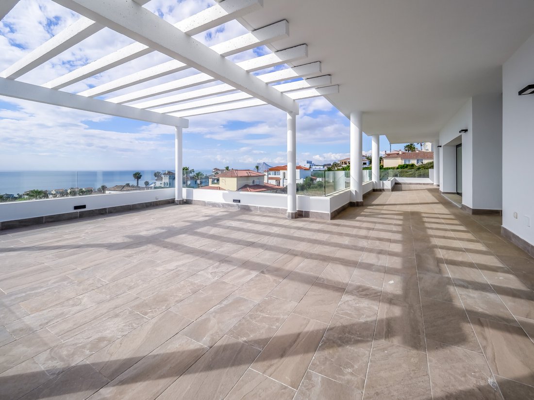 Villa in La Alcaidesa, San Roque, Andalusia 3 - 14472851