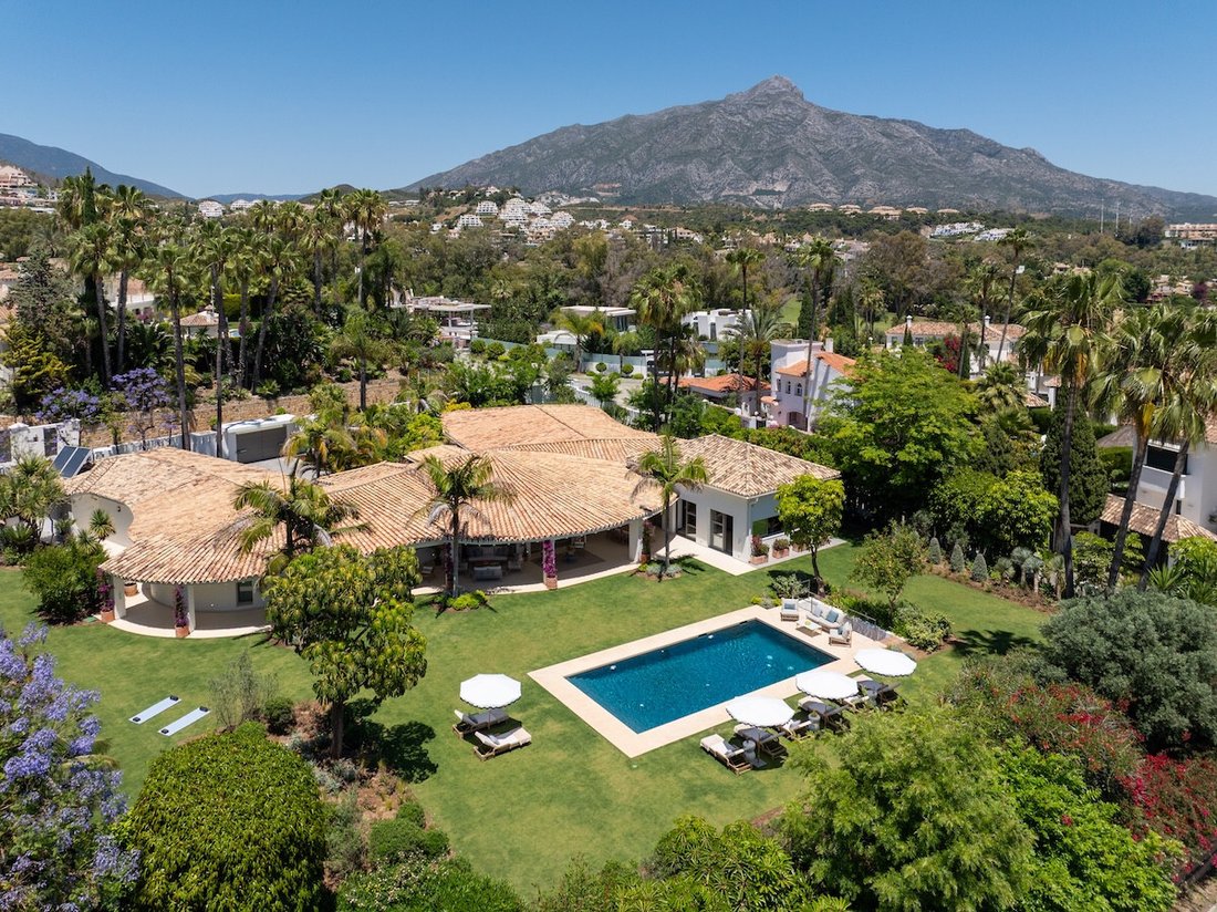 Villa in Marbella, Andalusia, Spain 1 - 17476204