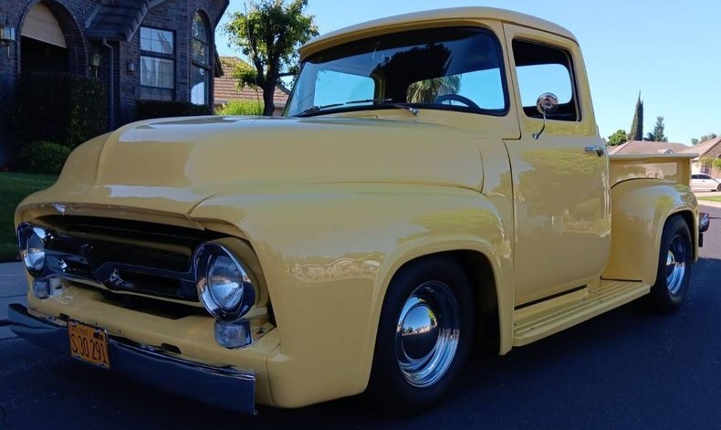 Pickup in Glendale, United States 2 - 17476454
