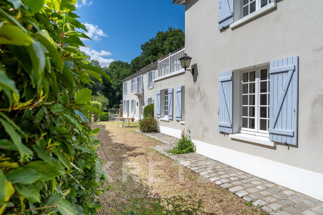 House in Milon-la-Chapelle, Ile-de-France, France 2 - 16131362