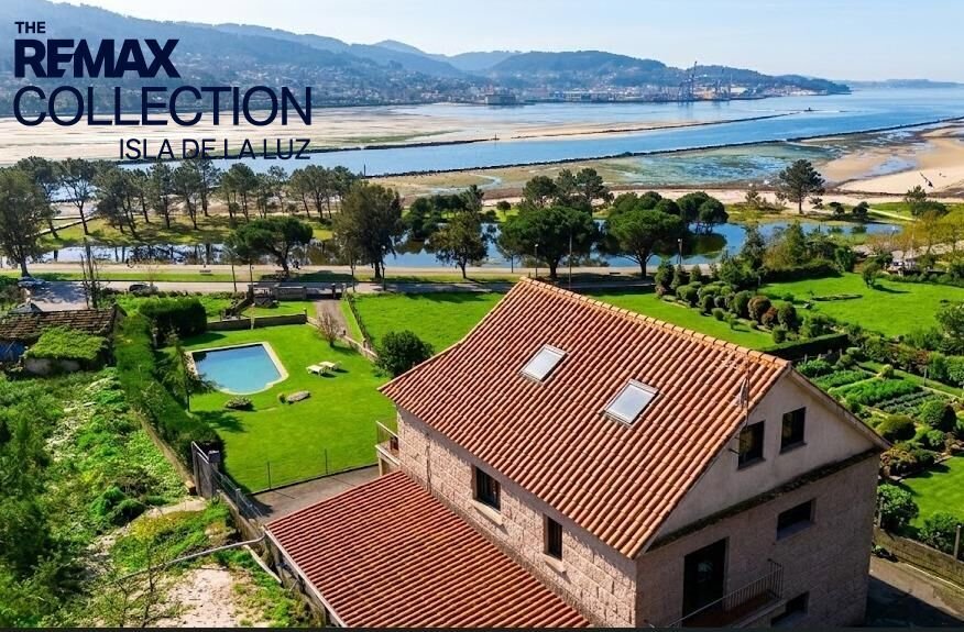 Villa in Poio, Poio, Spain 3 - 17476222