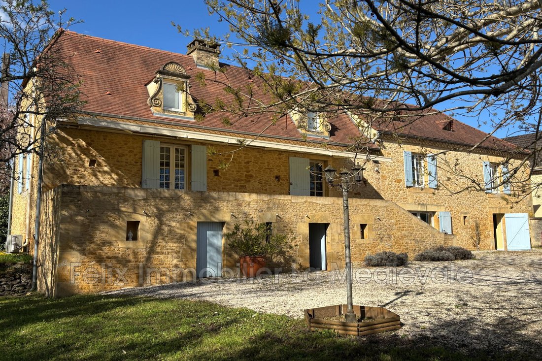Villa à Sarlat-la-Canéda, Nouvelle-Aquitaine, France 1 - 17476352