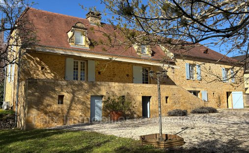 Villa in Sarlat-la-Canéda, Nouvelle-Aquitaine, France 1