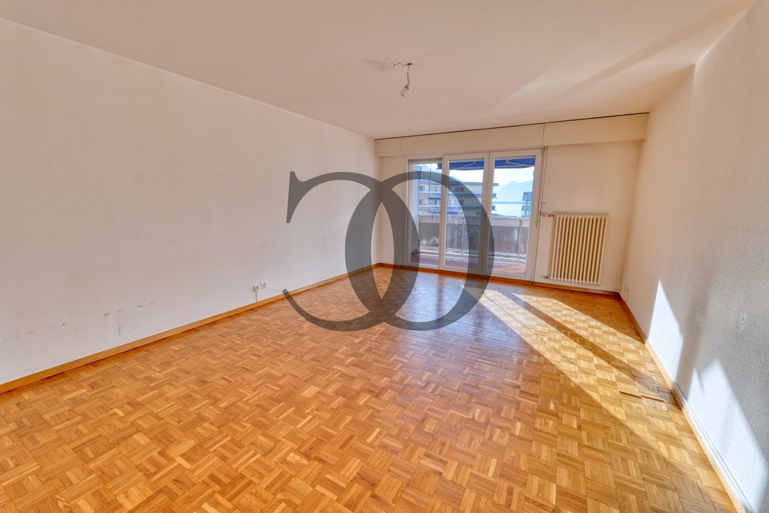 Exclusive ! 2.5 Room Apartment With Lake View